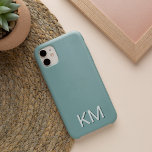Modern minimalistisk tonårsmonogram<br><div class="desc">Modern minimalistisk design i chic tonal grönt färger har initialer eller monogram i ren,  enkel text längs grund,  lagrad med djupare färg för 3D-utseende.</div>