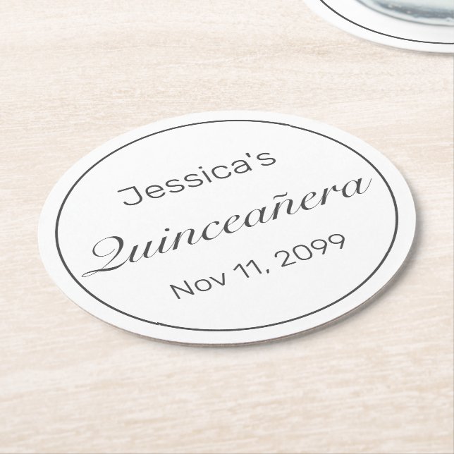 Modern minimalistisk vit svart quinceanera underlägg papper rund (Vinklad)