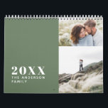 Modern minimifamilj med flera gröntar kalender<br><div class="desc">Modern,  vit flerfotofamiljskalender med minimal grönt. Ett snyggt djärvt sätt att visa dina familjefoton.</div>