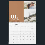 Modern minsta terracotta-multifotofamilj kalender<br><div class="desc">Modern minimal rost-terracotta-multifotofamiljkalender. Ett snyggt djärvt sätt att visa dina familjefoton.</div>