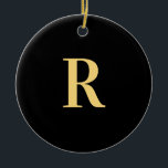 Modern Monogram Black Guld Julgransprydnad Keramik<br><div class="desc">Detta är en modern monogramdesign för personligen. Den här contemporaryn är i färd med att trendera svart och guld, med typografi av snyggt. Det är perfekt för en personlig- eller partiförmån, eller idealisk som ett nytt tillägg till din festliga hemdekoration i julhelgen. Lägg bara till det första brev genom att...</div>