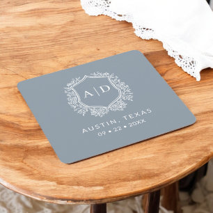 Modern Monogram Bröllop Dusty Blue-Vapensköld Underlägg Papper Kvadrat