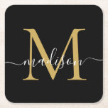 Modern Monogram Classic Black Guld Namn Underlägg Papper Kvadrat<br><div class="desc">Elegant Modern Personlig Black Guld Monogram Script Namn Initial Papper Underlägg</div>