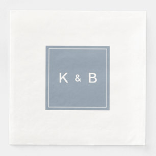 Modern Monogram Dusty Blue och White Middag Pappersservett