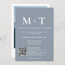 Modern Monogram Dusty Blue QR Code Osa Bröllop