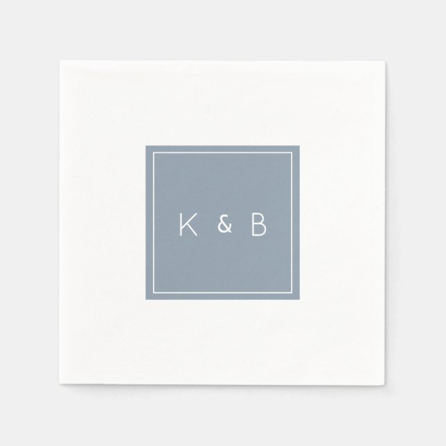 Modern Monogram Dusty Blue & White Cocktail Napki Pappersservett (Framsidan)
