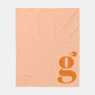 Modern Monogram Fetstilad Initial Persika Orange M Fleecefilt