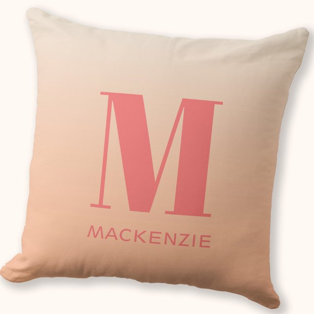 Modern monogram första Namn-persikofärgad gradient Kudde (Monogram initial name personalized peach gradient throw pillow )