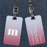 Modern monogram - första Rosa - blå gradient Bagagebricka<br><div class="desc">Modern nedre typografi av fodral,  minimalistisk första utformning som kan ändras för att anpassas,  tillsammans med detaljerna på motsatt sida. Vit på rosa till blek blå bakgrund.</div>