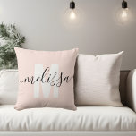 Modern Monogram Handwrite Calligraphy Namn Kudde<br><div class="desc">Modern monogram med handskriftskligrafi namn.</div>