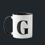 Modern Monogram Initial Brev Black Mugg<br><div class="desc">Enkelt,  trendig anpassningsbar initierar brev monogram kaffe mugg i modern minimalistisk typografi i svart. En personlig i perfekten.</div>