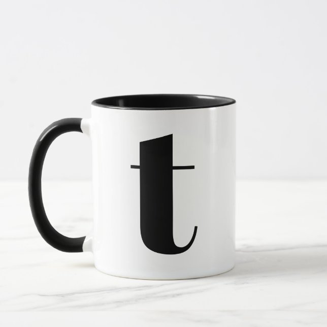 Modern Monogram Initial Brev T Black and White Mugg (Vänster)