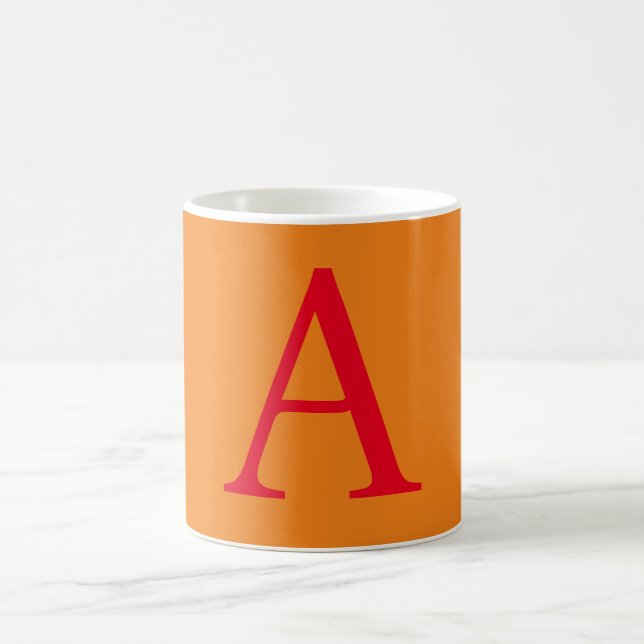 Modern Monogram Initial Brev Trendig Orange Red Kaffemugg (Center)