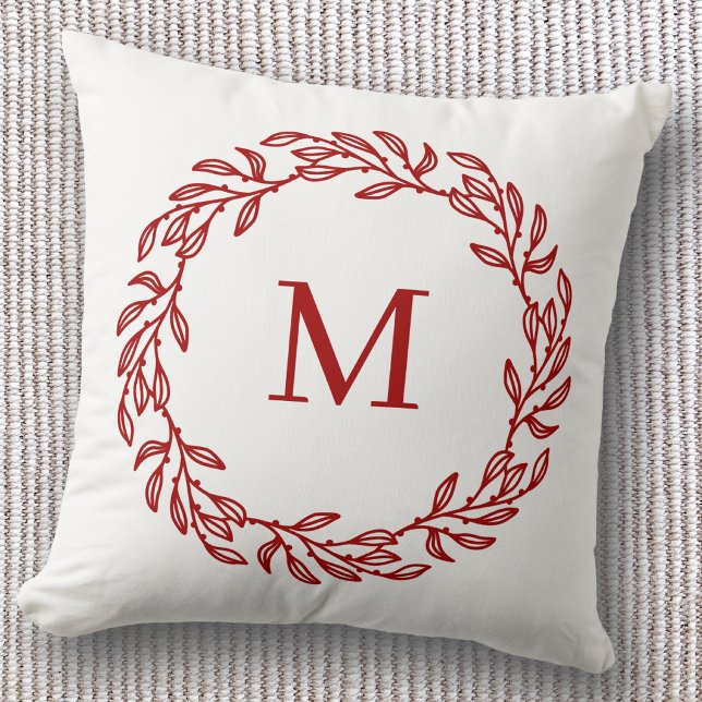 Modern monogram initial röd blad- och bärkrans kudde (Modern monogram initial red and white leafy botanical wreath throw pillow)