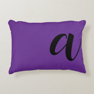 Modern monogram initialbokstav prydnadskudde