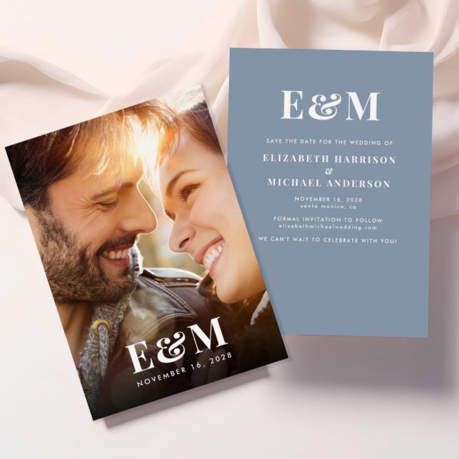 Modern Monogram Initialer Photo Dusty Blue Spara Datumet (Skapare uppladdad)