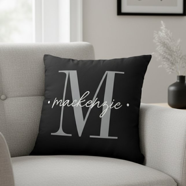 Modern Monogram Minimal Black White Kudde (Skapare uppladdad)