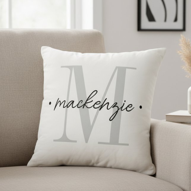 Modern Monogram Minimal Black White Kudde (Skapare uppladdad)