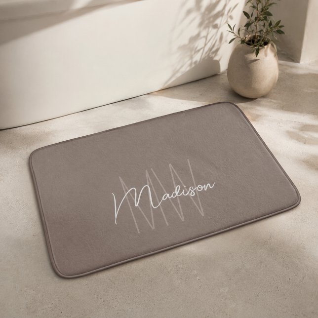 Modern monogram namnskrift taupe badrumsmatta (Modern Monogram Name Script Taupe Bath Mat)
