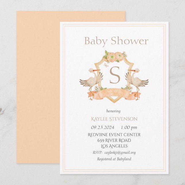 Modern Monogram Peach Vapensköld Storks Baby Inbjudningar (Fram/baksida)