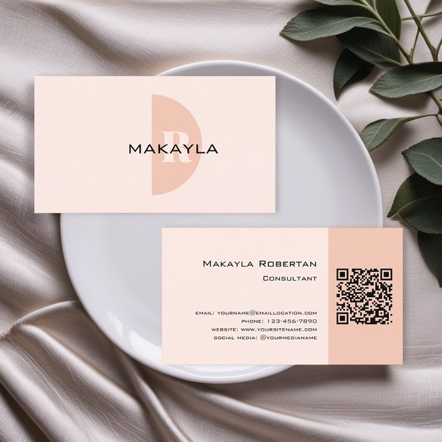 Modern monogram QR-kod Visitkort (Get these personalized business cards with a convenient QR code and modern design.)