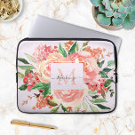 Modern Monogram  Rosa Blommigt Bouquet Laptop Fodral<br><div class="desc">Höj din bärbara dator med vår elegant och moderna Monogram  Rosa Blommigt Bouquet laptop sleeve för kvinnor.</div>