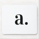 Modern monogram vit minimalist musmatta<br><div class="desc">Klassiskt minimalistiskt svart vitt monogram Modern Elegant-musmatta. Ett minimalistiskt,  monogramutformat professionell med stor typografi som inledning i ett klassiskt teckensnitt på en enkel bakgrund.</div>