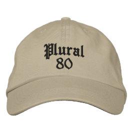 Modern monogrammogen beige broderad keps