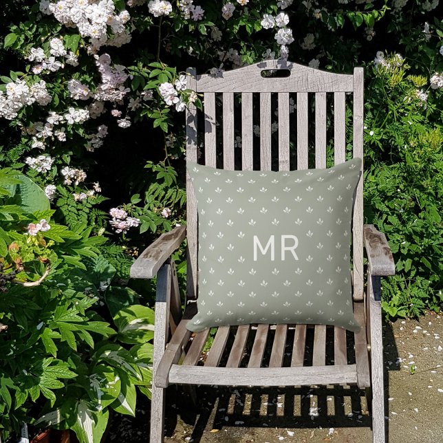 Modern Mönster Monogram | Anpassningsbar utomhus Kudde (Custom monogram accent outdoor pillow with modern leaf pattern decor. Initials gift idea for men.)