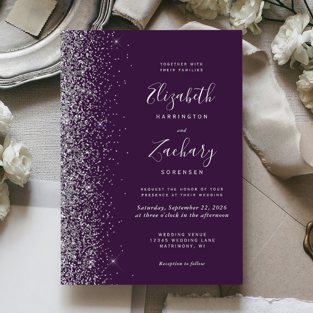 Modern Mörk Lila Silver Glitter Kant Bröllop Inbjudningar (The perfect choice for a purple and silver themed wedding.)