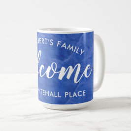 Modern mörkblå familjenamn-välkomstskylt kaffemugg