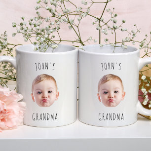Modern mormor Baby Ansikte, födelsedagspresent för Magisk Mugg