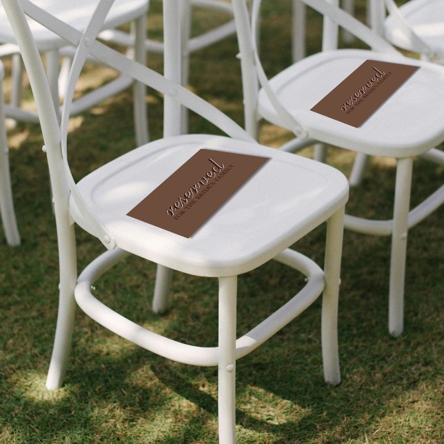 Modern Mousse Brown Bröllop Seating Marker Placeringskort (Modern Elegant Mousse Brown Wedding Suite Theme with options to personalize for your special day.)