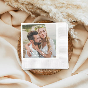 Modern Mr and Mrs Script Foto Bröllop Pappersservett