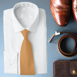 Modern Mustard Geometric Mönster Neck Tie Slips<br><div class="desc">Modern Mustard Geometric Mönster Neck Tie har en elegant och snyggt av det moderna senapsgeometriska mönster. Perfekt för bröllop,  marskalkar,  Fars dag,  födelsedagspresent till Pappa eller farfar och mycket annat. Designad av ©Evco Studio www.zazzle.com/store/evcostudio</div>