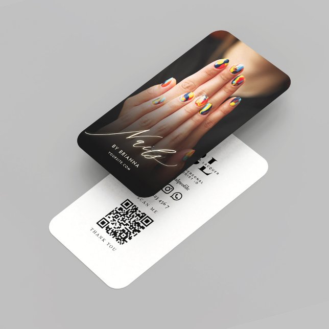 Modern Nagel Salon Nail Artist Monogram QR Visitkort (Modern Nails Salon Nail Artist Monogram QR Business Card
)