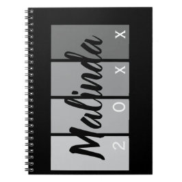 Modern Namn-design - minimal svartvitt och Silver Anteckningsbok