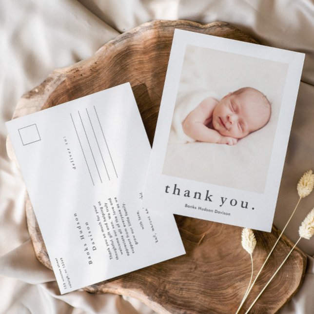 Modern Namn Foto Baby Tack Vykort (Simple Typography Baby Photo Thank You Card.)