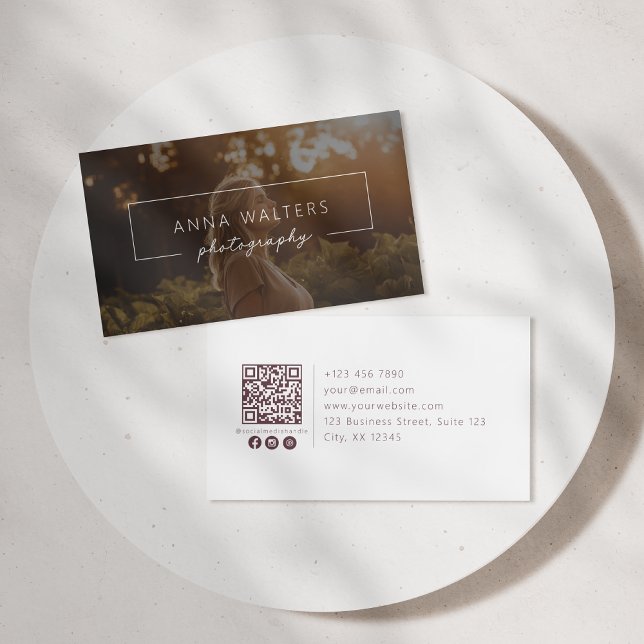 Modern namn, qr-kod, foto, foto visitkort (Skapare uppladdad)