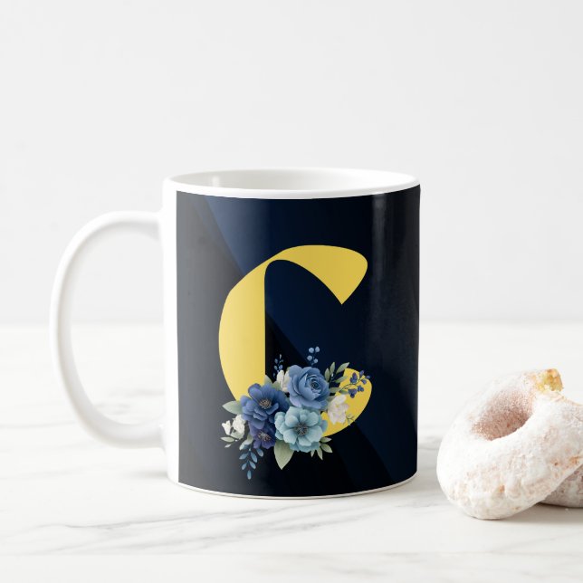 Modern Navy-Blue Floral Monogram Happy Birthday Kaffemugg (Med munk)
