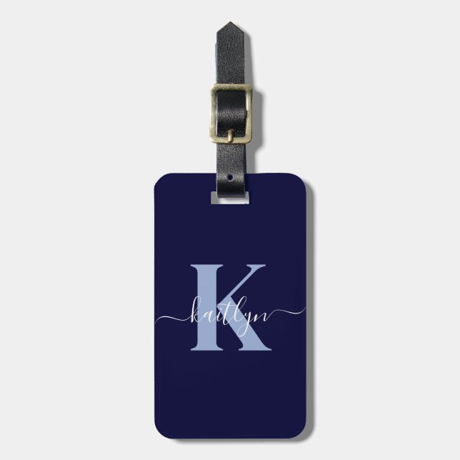 Modern Navy Blue Script Monogram Bagagebricka (Vertikal Framsida)