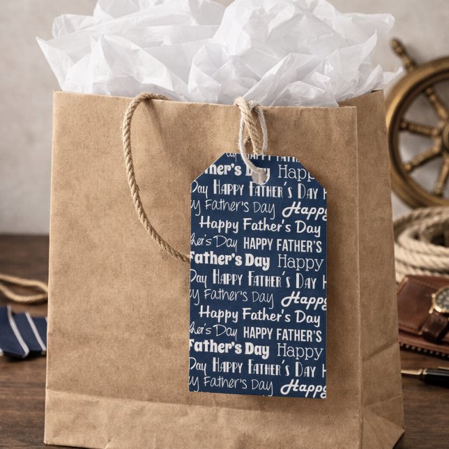 Modern Navy Blue White Typography Father’s Day Presentetikett (Skapare uppladdad)