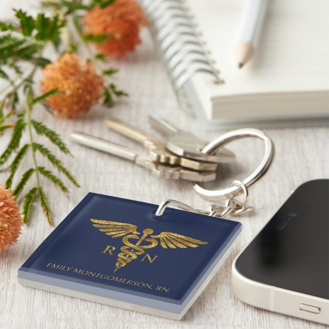 Modern Navyblå Guld Caduceus RN Sjuksköterska Namn (Högra Framsidan)