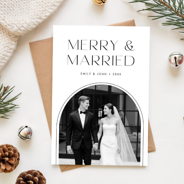 Modern Newlywed Black & White Arch Photo Christmas Julkort (Skapare uppladdad)