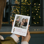 Modern Nutcracker Merry Typography 2 Photo Julkort<br><div class="desc">Det är den tiden på året igen - jultid! Se inte längre än detta moderna och trendig julkort för att din familjs glädje och budskap om kärlek. Den festliga typografin i burgundi står på kortet och accentueras av en vattenfärgsmusknacka som ger liv åt två av dina favoritfoton i familjen. På...</div>