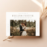Modern Ny gifta Newlyed 2 Fotojul Julkort<br><div class="desc">Gratulera till glädjen i din första julhelg tillsammans med det här enkla och elegant nya fotojulkortet. Det här kortet har en elegant men modern utformning och visar kärlek i ett naturligt, festligt läge. Vintagens vita bakgrund och varma bruna skript ger en tidslängd, hjärtlös beröring till dina semesterhälsningar. Perfekt för nygifta...</div>