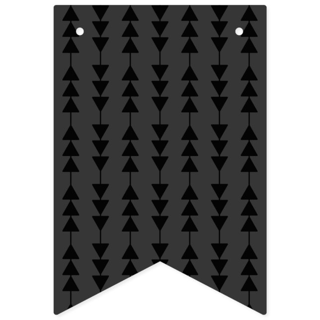 Modern och Snyggt Black Hanging Triangles på Smoky Vimplar (Första flaggan)