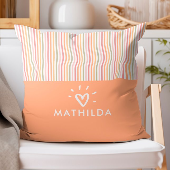 Modern omstridd barnslokal kudde (striped throw pillow with name)