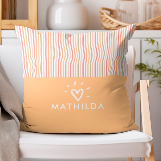 Modern omstridd barnslokal kudde (striped throw pillow with name)