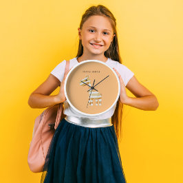 Modern Orange Giraffe med Namn Rund Klocka